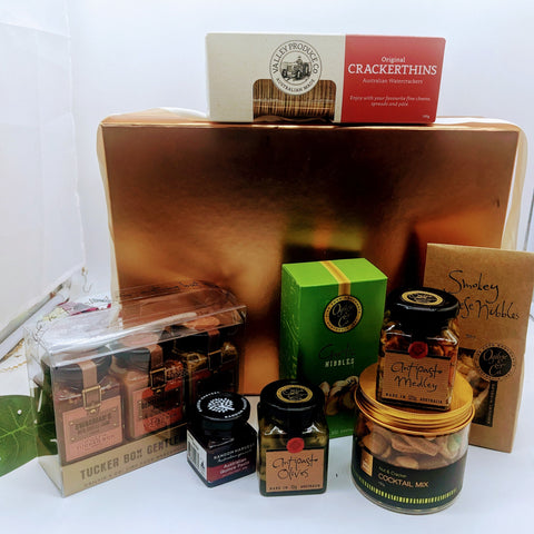 gentleman tucker Hamper